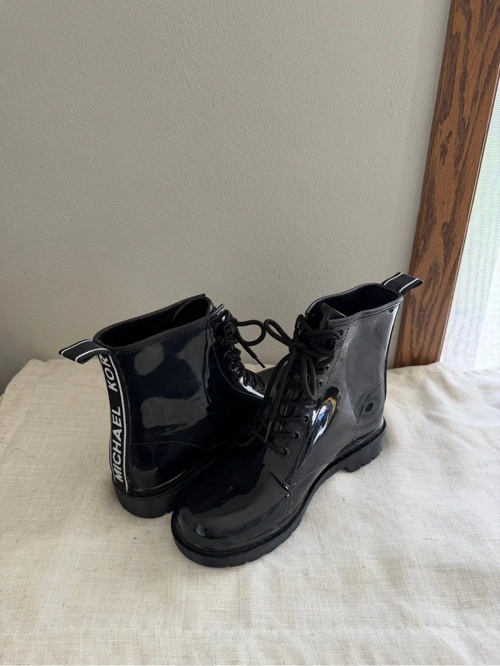 Michael Kors Black Patent Lace-Up Platform Boots Women’s 8